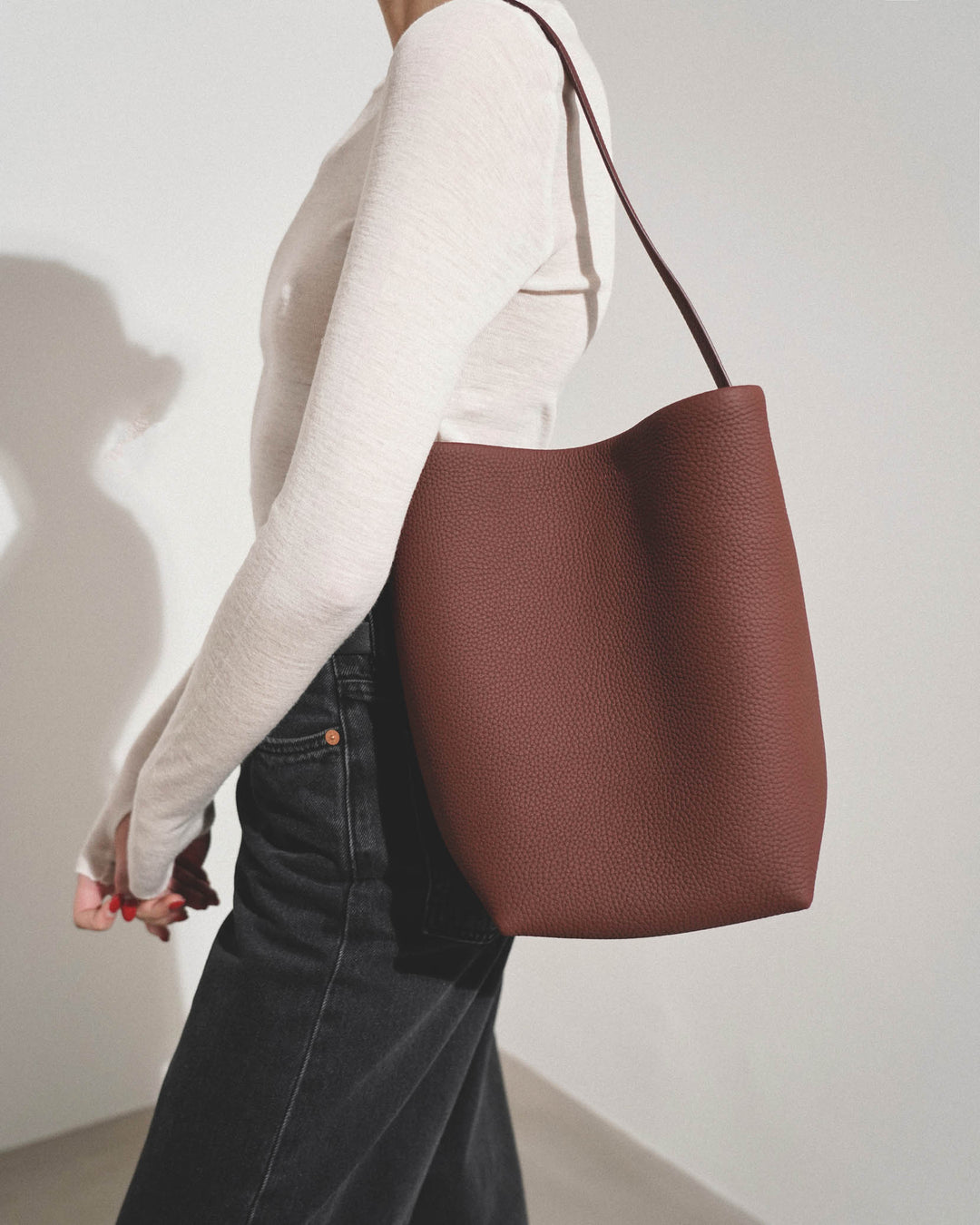 The Row | Medium N/S park brown leather tote bag | Savannahs