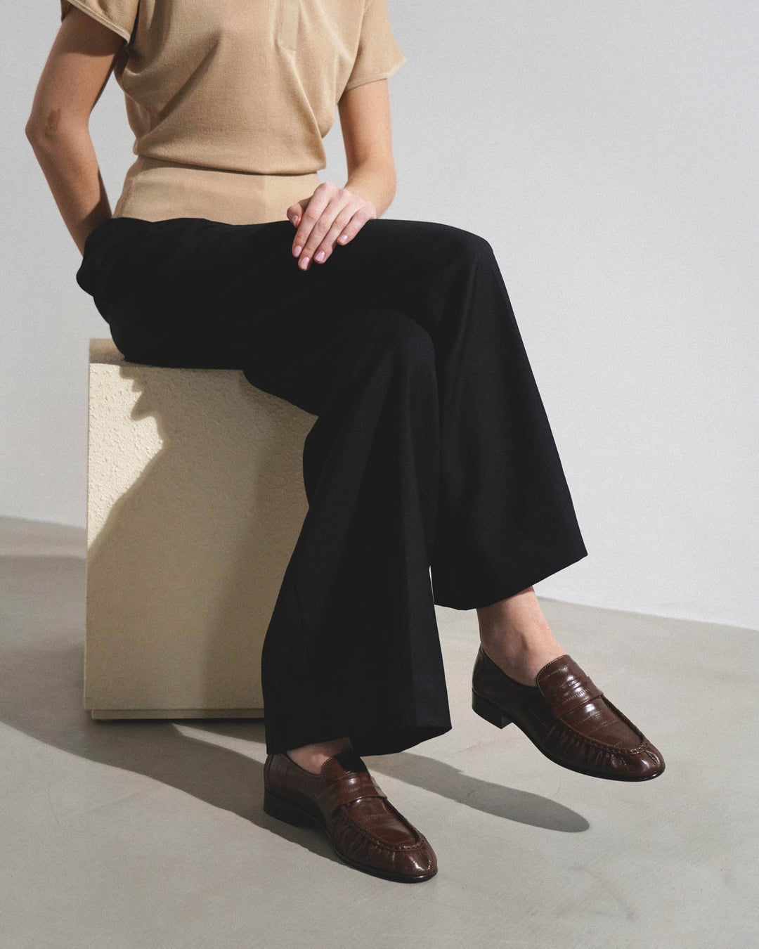 新品未使用】THE ROW Soft Loafer ウナギ ブラウン 37｜レディース