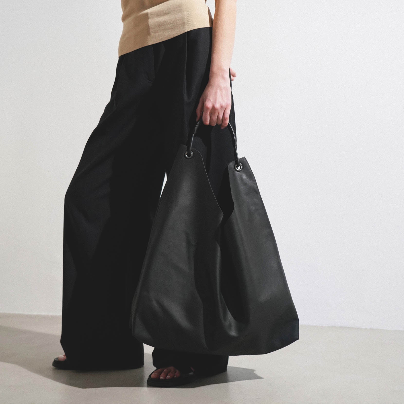 the row bindle three black ザ ロウ THE ROW BINDLE 3 BAG IN LEATHER – Lawrence Covell