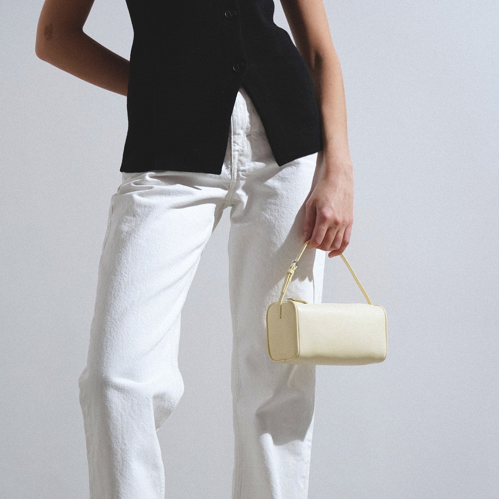 The Row | 90'S light yellow bag | Savannahs