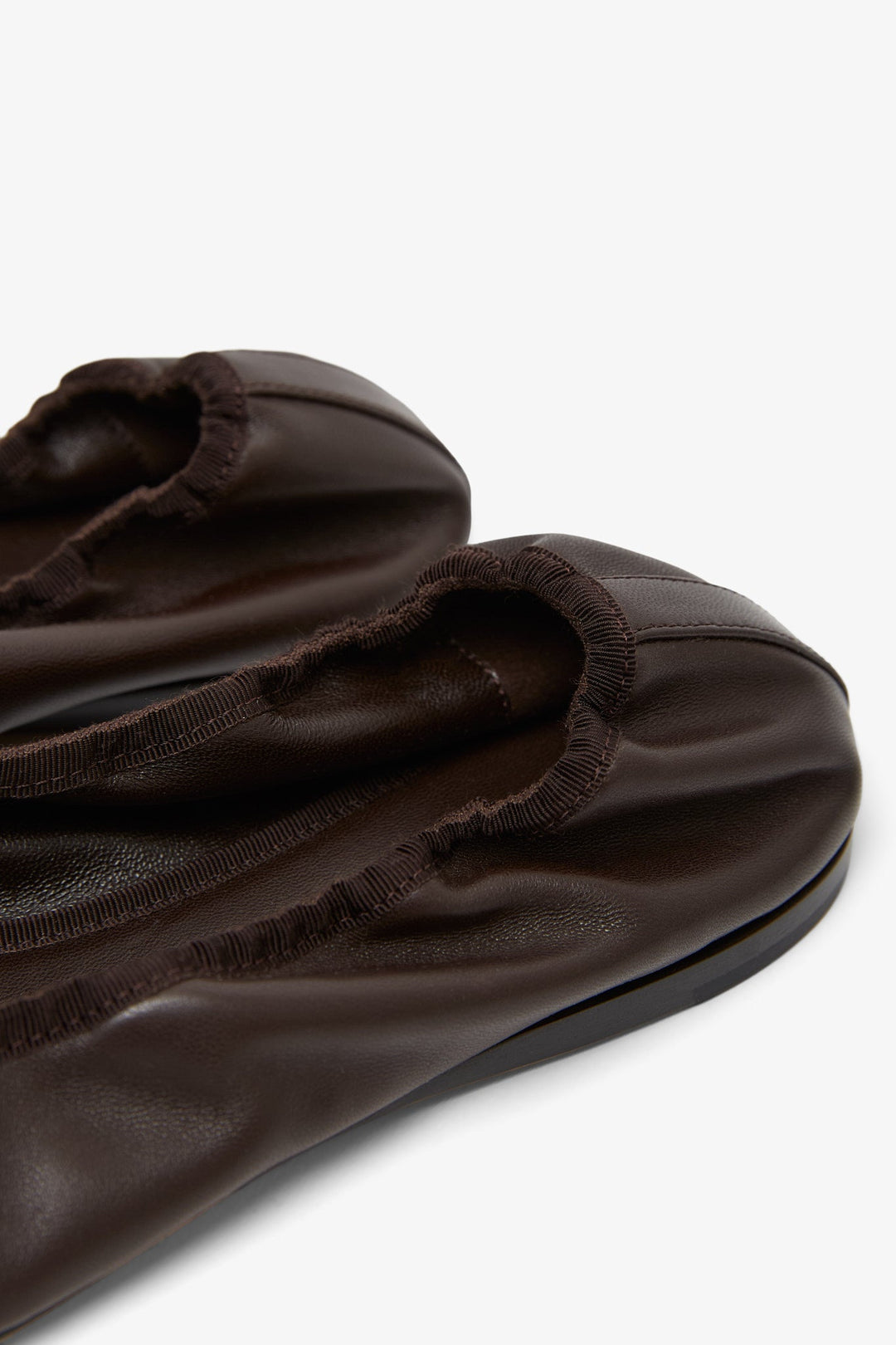 【関税&送料込】The Row Charcoal Leather Awar Ballerinas The Row | Awar dark brown leather ballerina flats | Savannahs