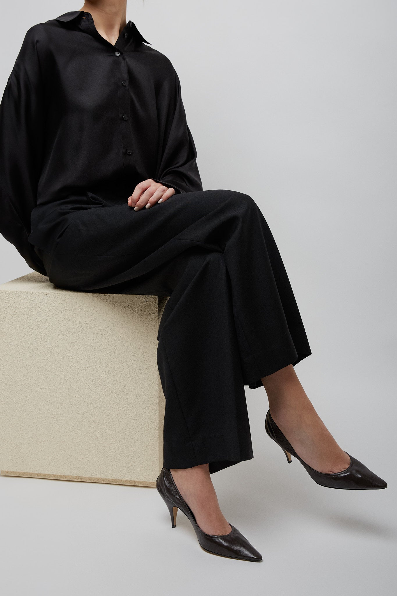 The Row | Liisa brown leather pumps | Savannahs The Row | Liisa brown leather pumps | Savannahs