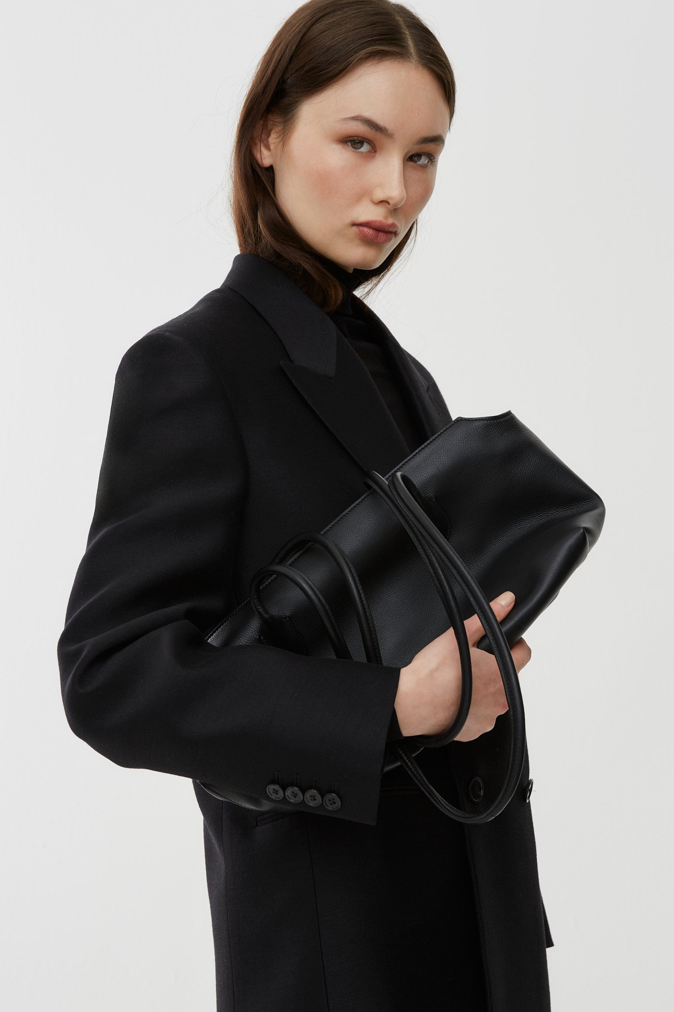 The Row | Terrasse black bag | Savannahs