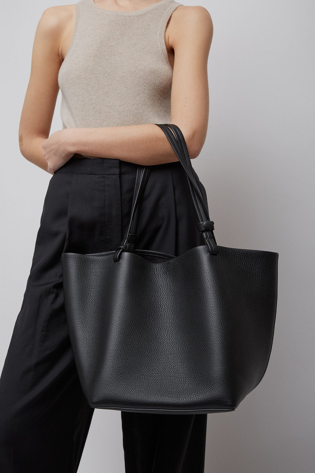 美品！The Row Park Tote Three トートバッグ　黒 Park Tote Three Stitch Bag Black in Leather – The Row