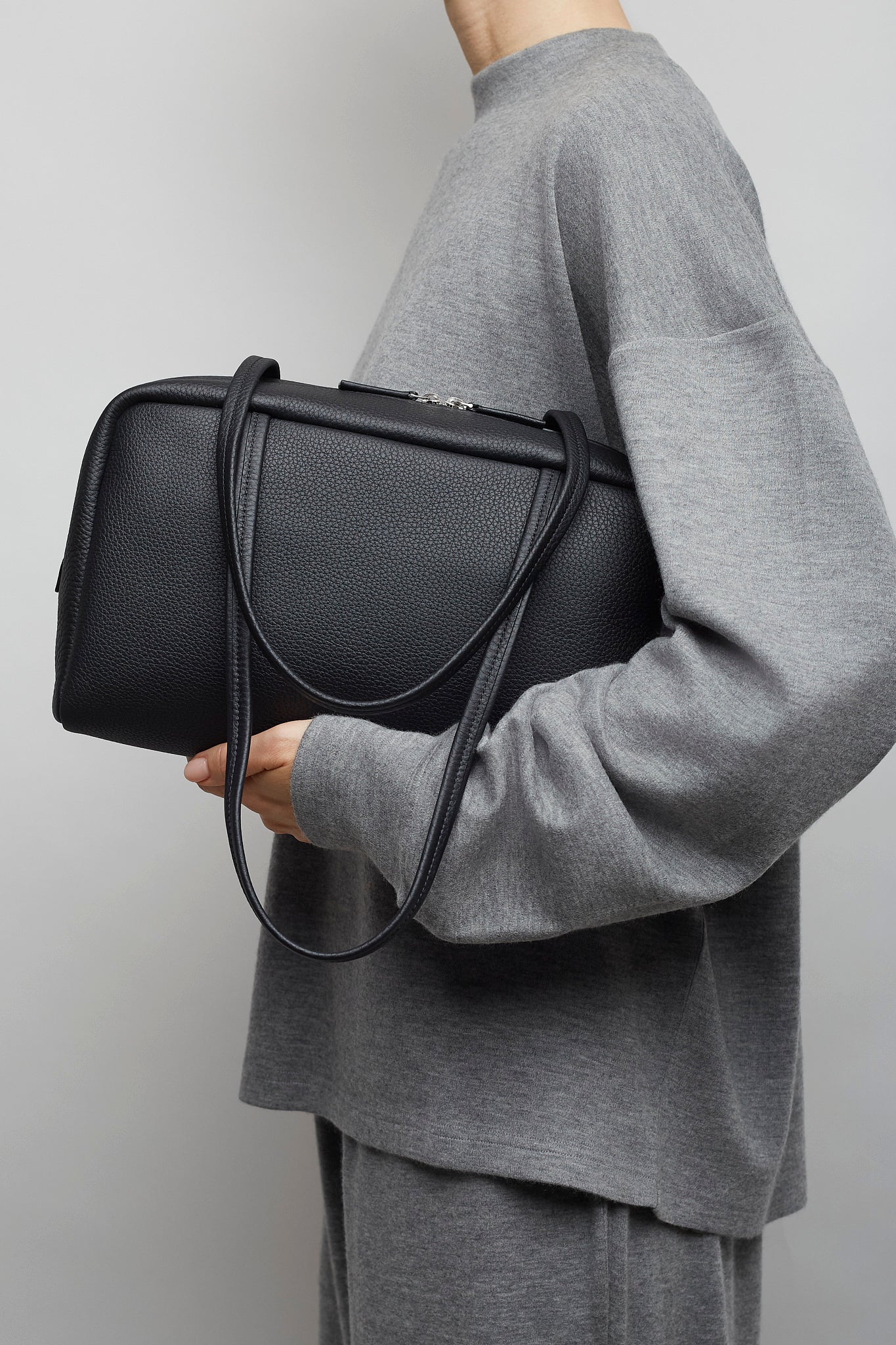 Astra Bowling black shoulder bag