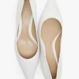 Liisa Kitten Two white pumps