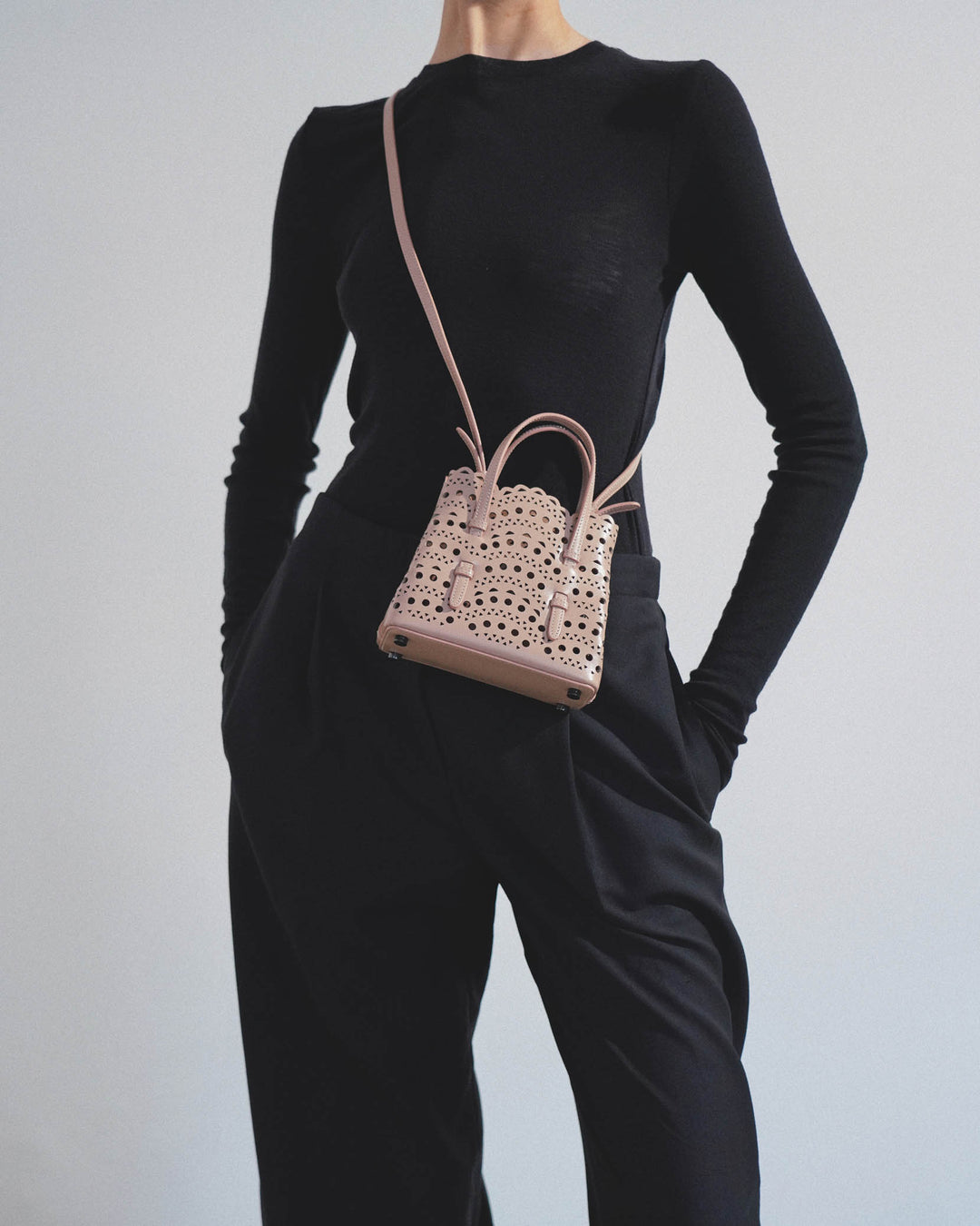 【PORTERNA】Bowen mini tote bag Alaïa | Mina 16 vienne vague beige leather tote bag | Savannahs