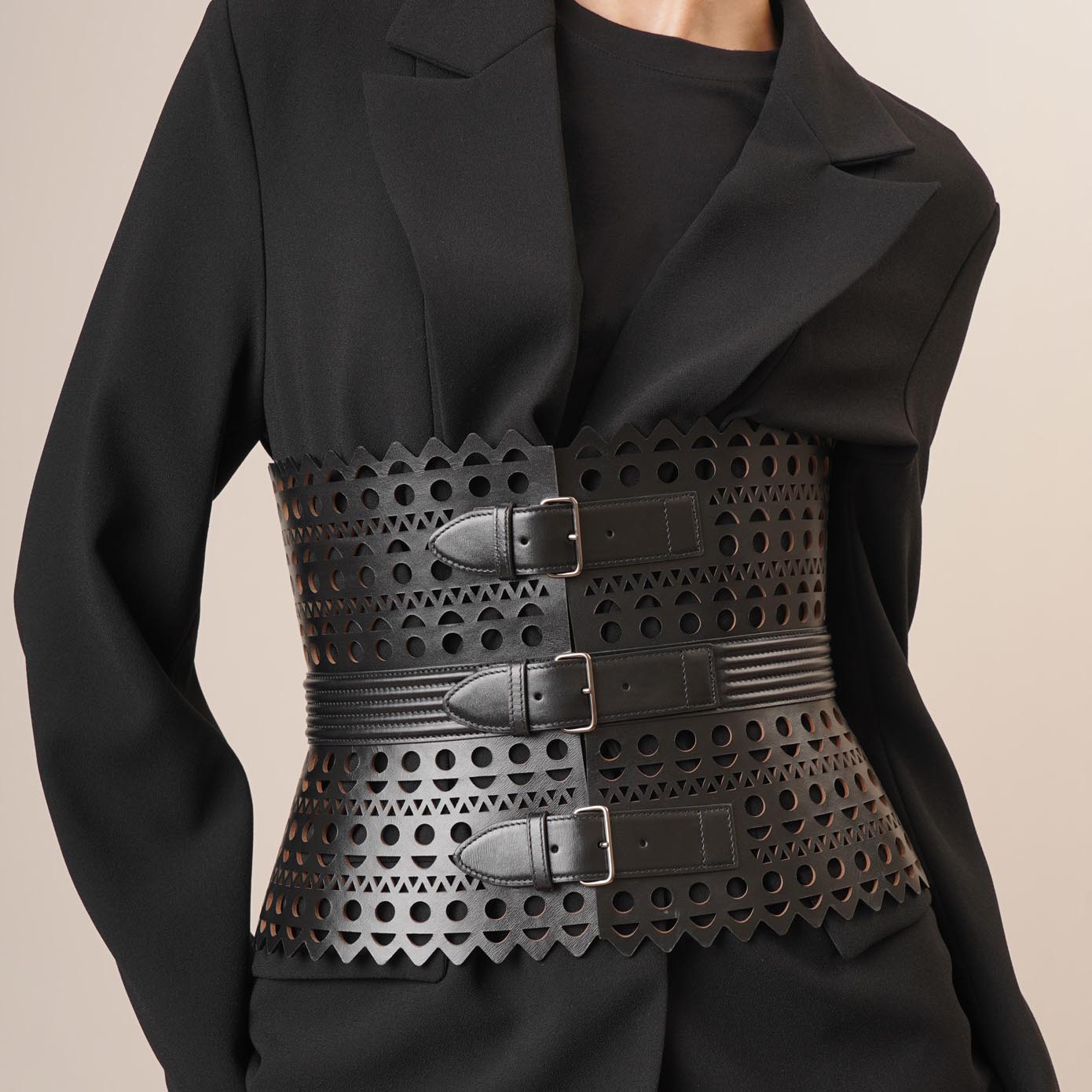 ALAÏA ベルト STRIPES CORSET NOIR 70 AlaïA Striped Corset Leather Belt - Black | Editorialist