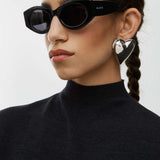 Oval 82 black sunglasses