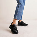 Giv runner black sneakers