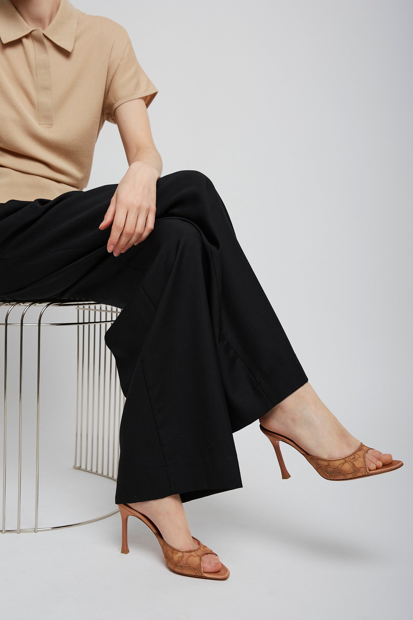 Alexa 95 beige lace mules