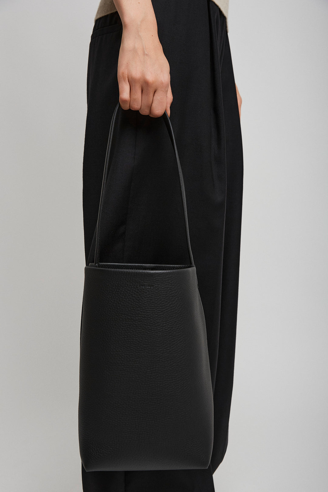バッグ The Row parktote medium XL Park Tote Bag Green in Leather – The Row