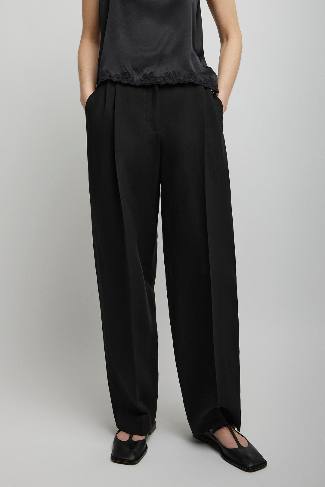 THE ROW Lilas パンツ 8719W3677BLK The Row | Lilas wool blend Trousers | Savannahs