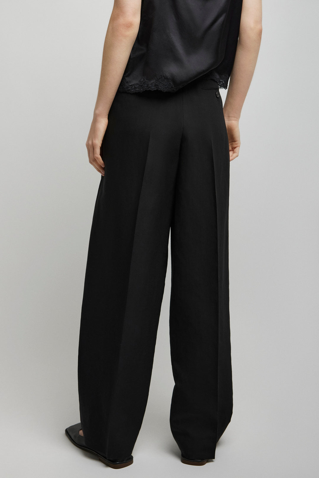 パンツ THE ROW LILAS TAILORED PANTS IN WOOL AND LINEN THE ROW Lilas tailored pants in wool and linen - Black