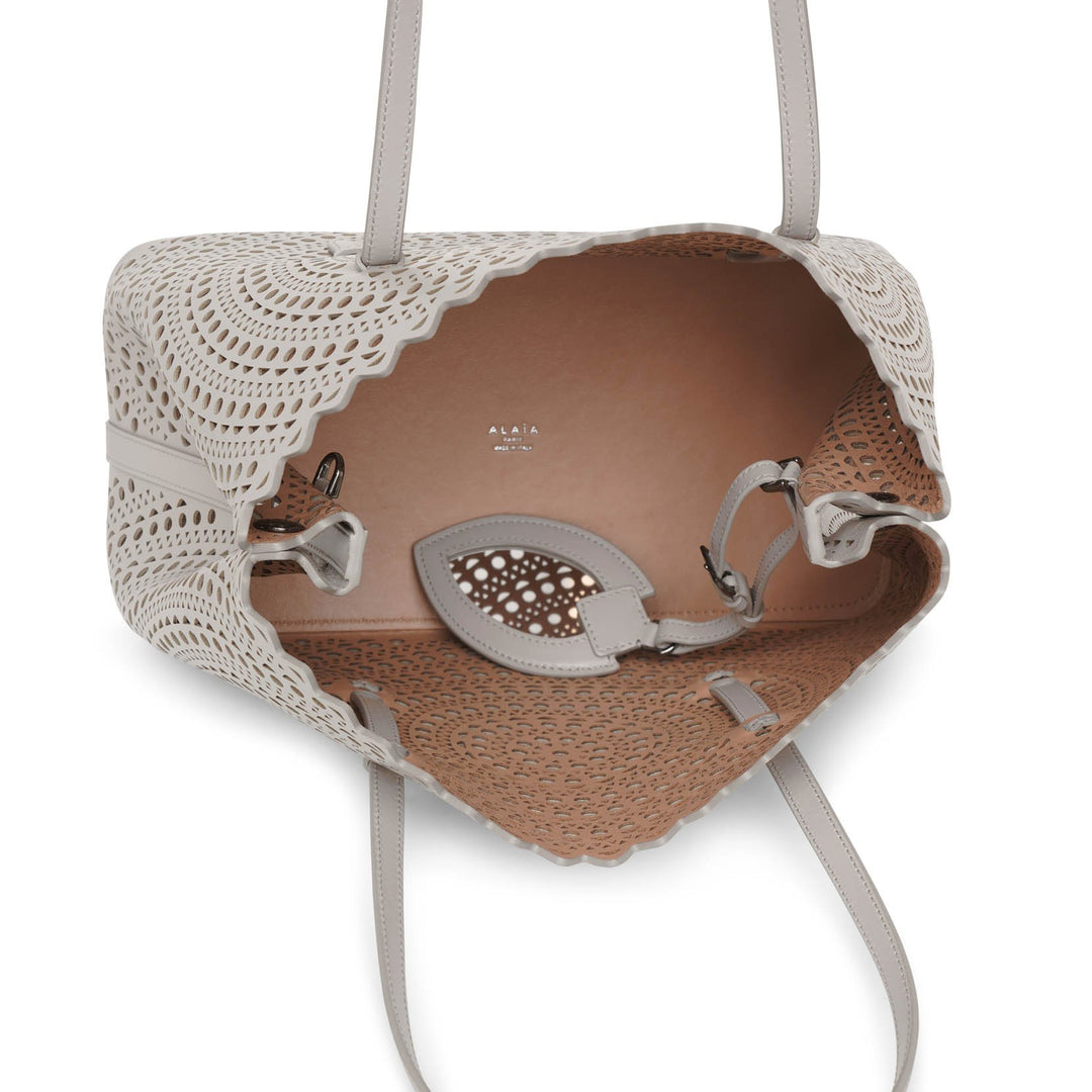 【ALAIA直営店】SAC NEO MINA 32 EN CUIR VIENNE ALAÏA WHITE NEO MINA 32 BAG IN VIENNE CALFSKIN | ALAÏA SR