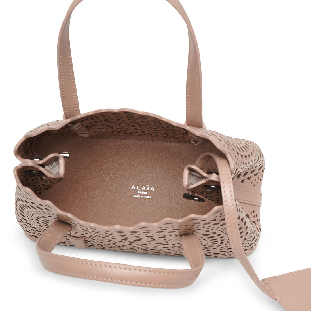 【ALAIA直営店】SAC NEO MINA 20 EN CUIR VIENNE ALAÏA WHITE NEO MINA 20 BAG IN VIENNE CALFSKIN | ALAÏA LB