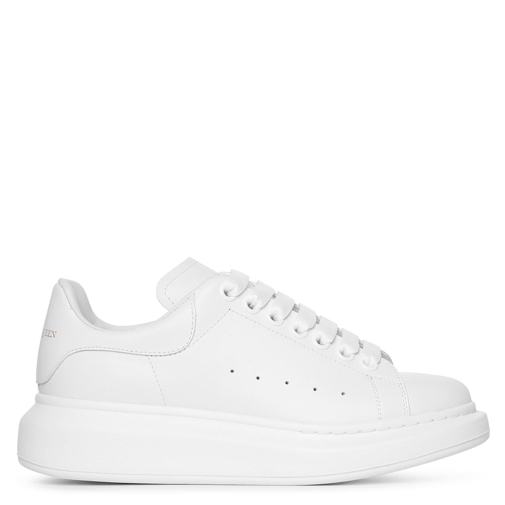 White and white classic sneakers