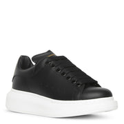 Black and black classic sneakers