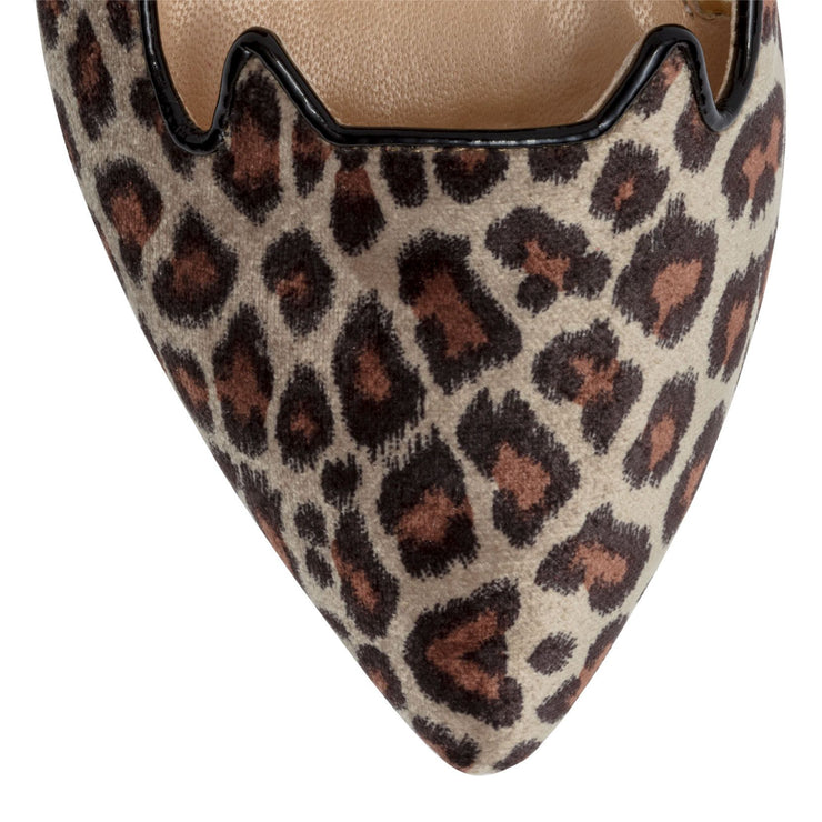 Leopard 10 velvet flats