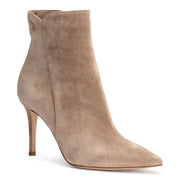 Levy 85 beige suede pointy booties