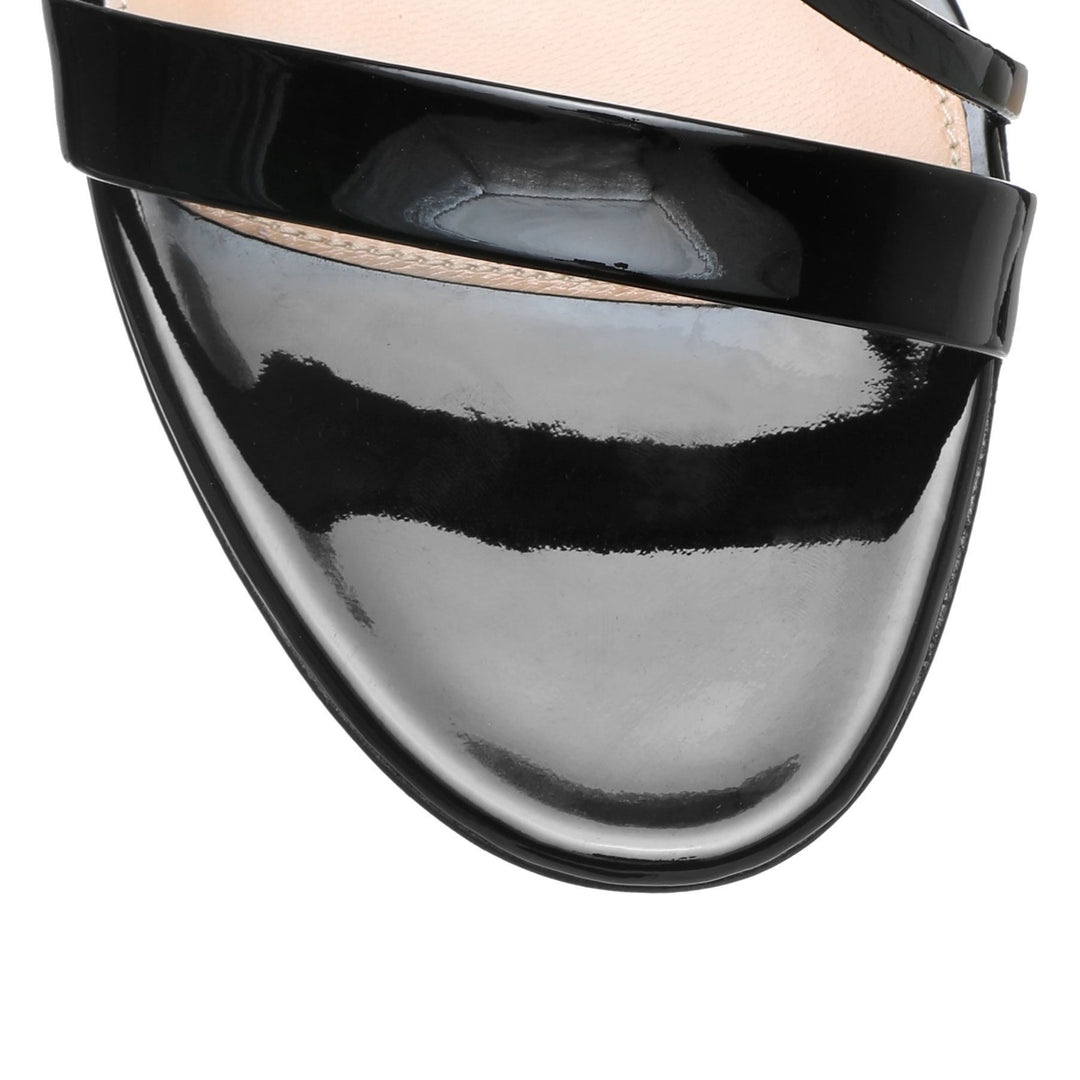 Gianvito Rossi | Manhattan 105 patent black leather sandals