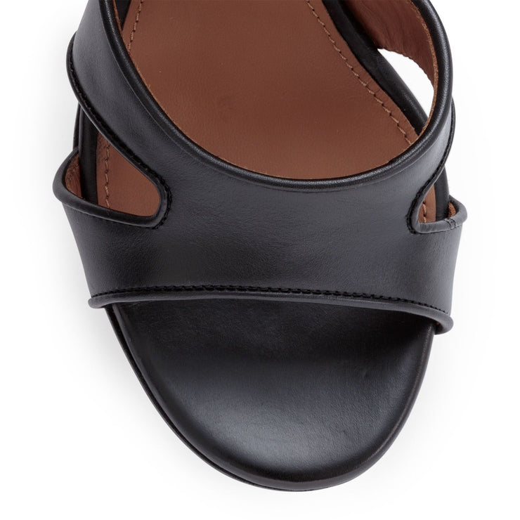 Lock It leather sandal