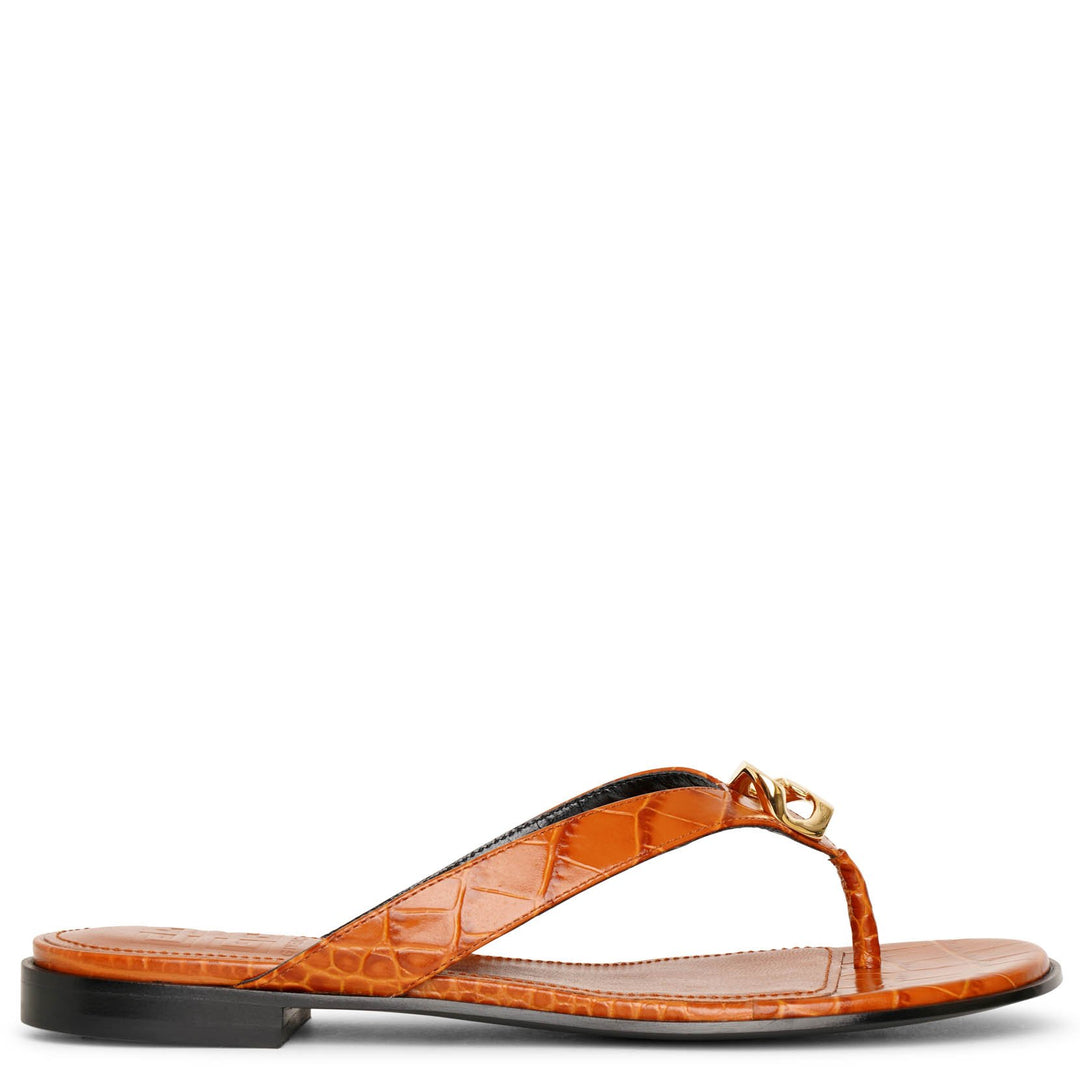GIVENCHY Gチェンハックルサンタル BE305CE0Z1 913 Givenchy | G Chain buckle embossed leather sandals | Savannahs