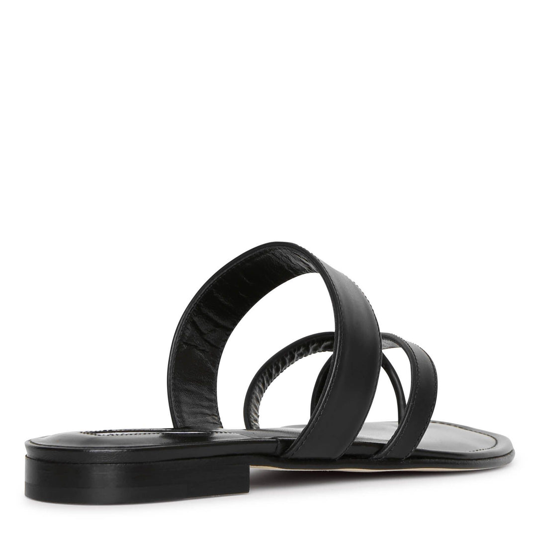 シューズ・サンダルその他 MANOLO BLAHNIK Woman Flat sandals Black 2241662 0015 Manolo Blahnik | Susa flat leather sandals | Savannahs
