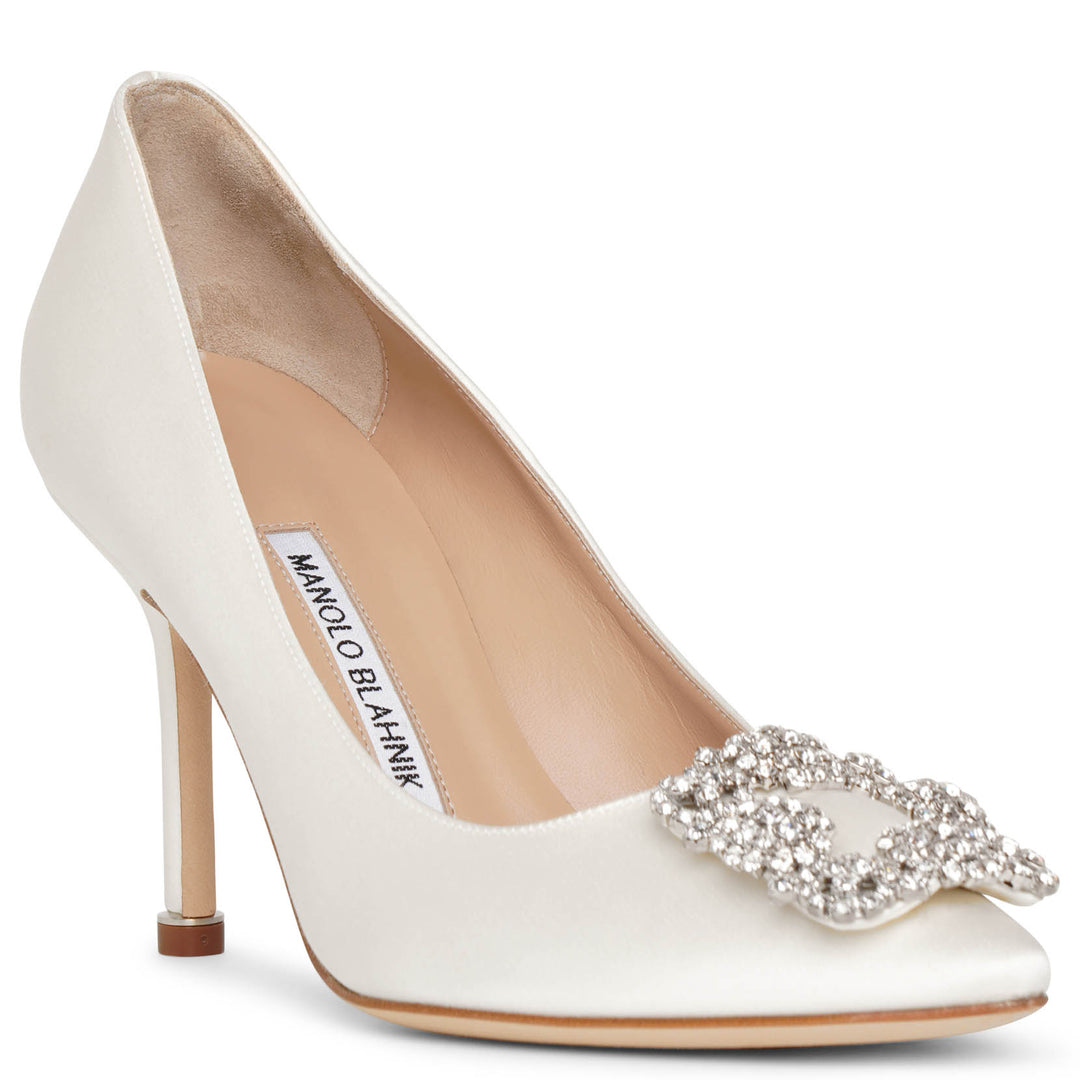 Manolo Blahnik | Hangisi 90 ivory satin pumps | Savannahs