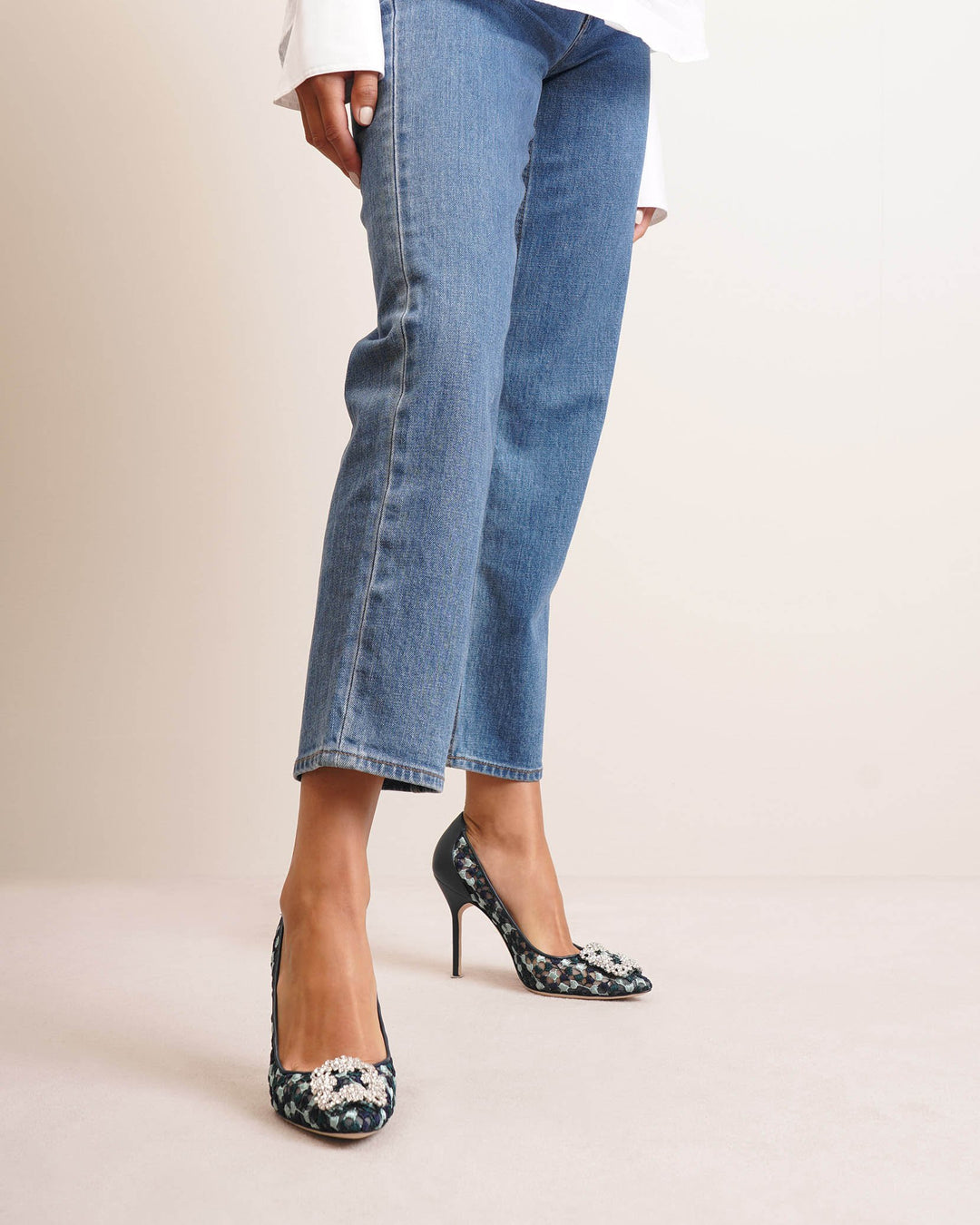 Manolo Blahnik | Hangisi 105 blue lace pumps | Savannahs