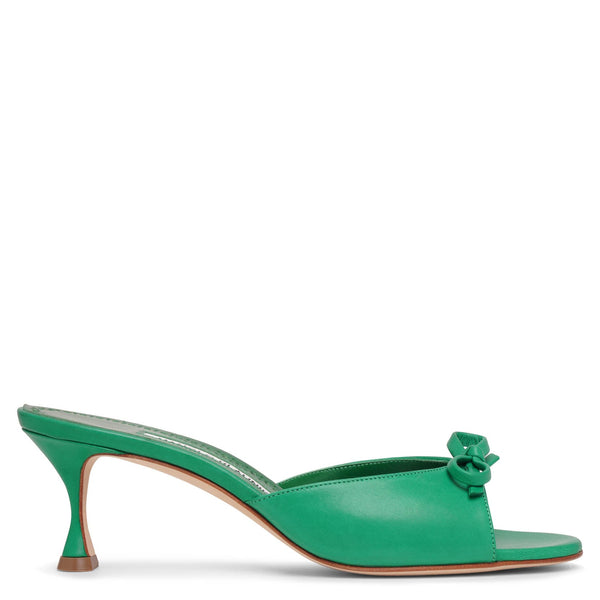 Manolo Blahnik | Pertinanu 50 green leather mules | Savannahs