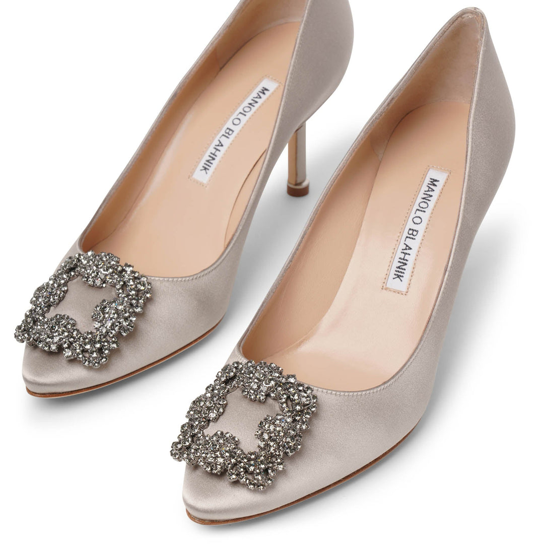 靴 Manolo blahnik Hangisi Light Grey Satin Manolo Blahnik | Hangisi 70 light grey satin pumps | Savannahs