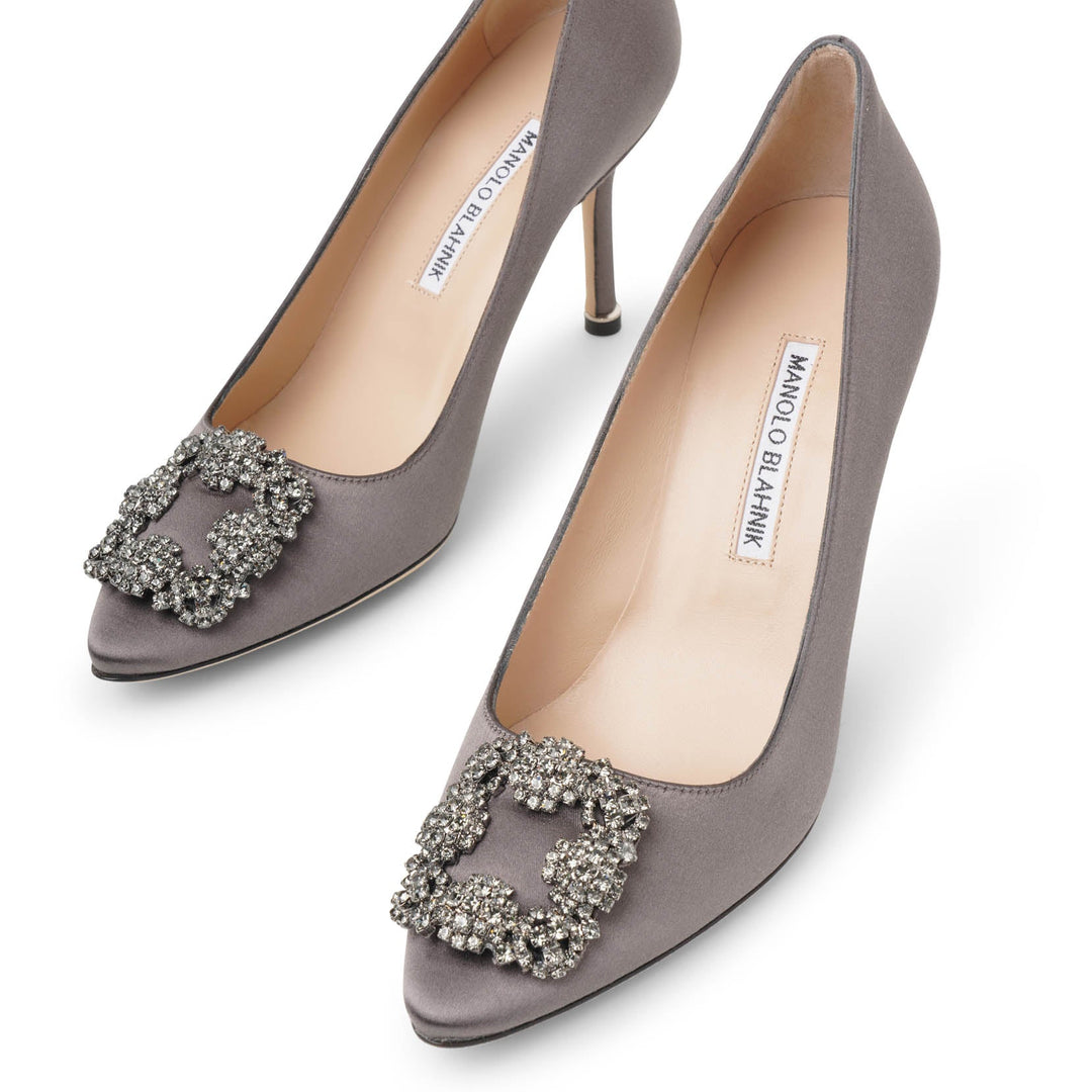 Manolo Blahnik | Hangisi 90 dark grey satin pumps | Savannahs