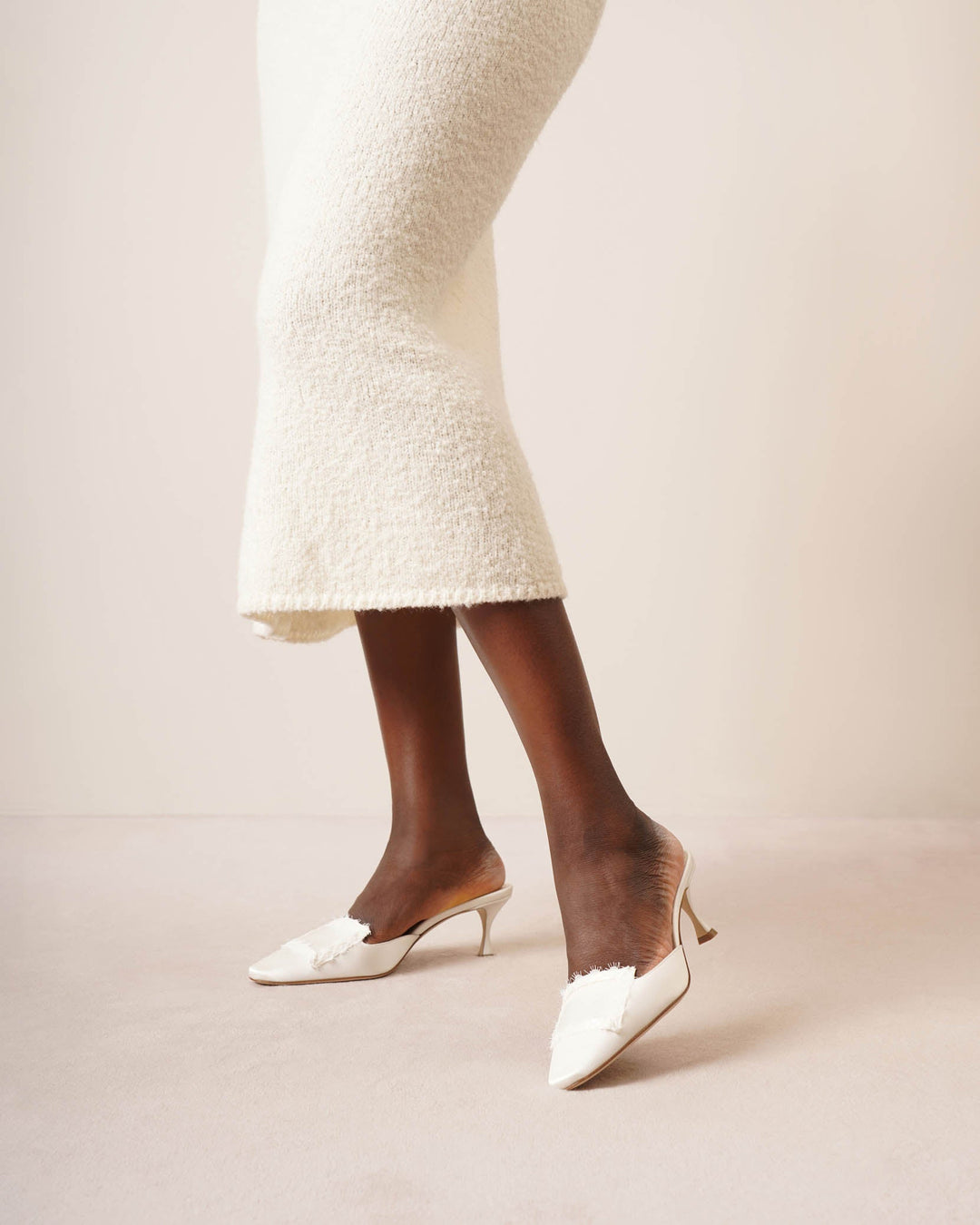 Manolo Blahnik | Kaynamu 50 cream mules | Savannahs Manolo Blahnik | Kaynamu 50 cream mules | Savannahs