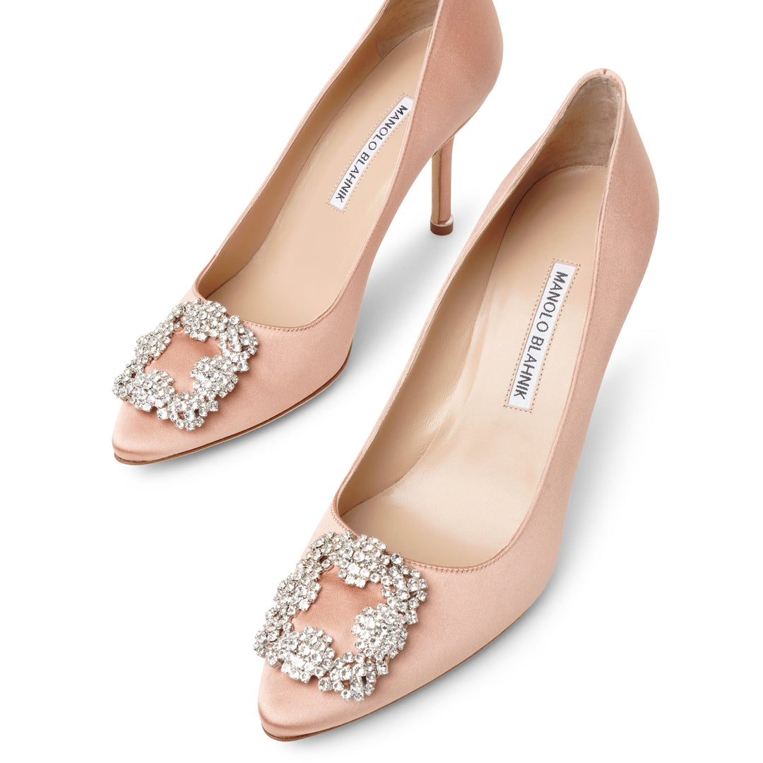 Manolo Blahnik | Hangisi 90 blush satin pumps | Savannahs