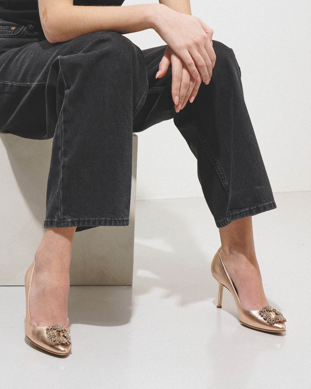 Manolo Blahnik | Hangisi 70 rose gold metallic nappa pumps | Savannahs