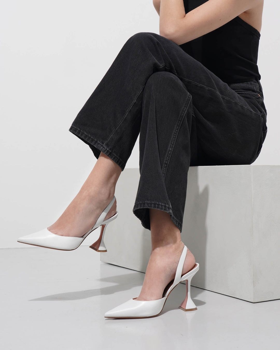 AMINA MUADDI IRISPUMP95NAPPABLACK 関税送料込 IRIS PUMP