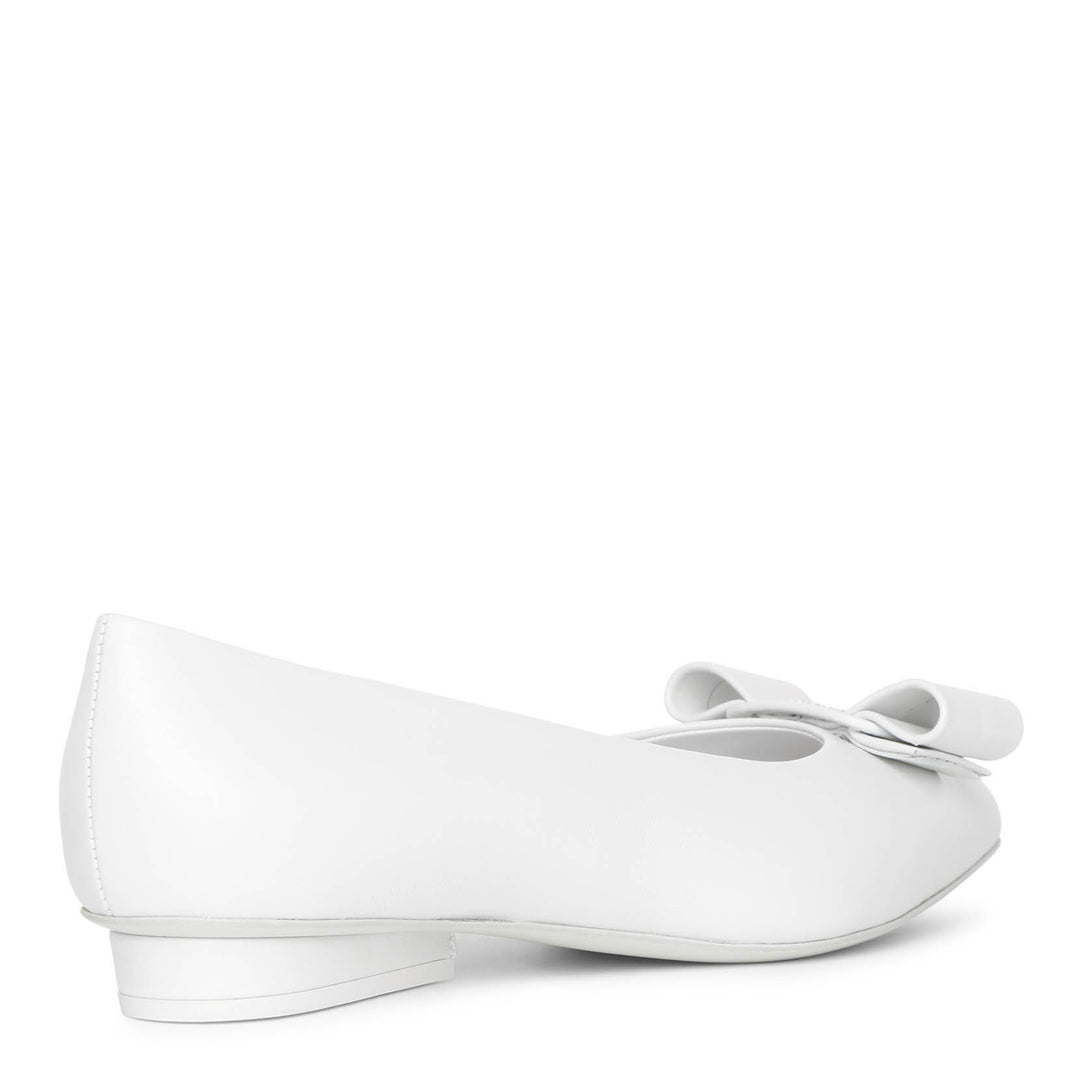 Ferragamo | Viva white ballet flats | Savannahs Ferragamo | Viva white ballet flats | Savannahs