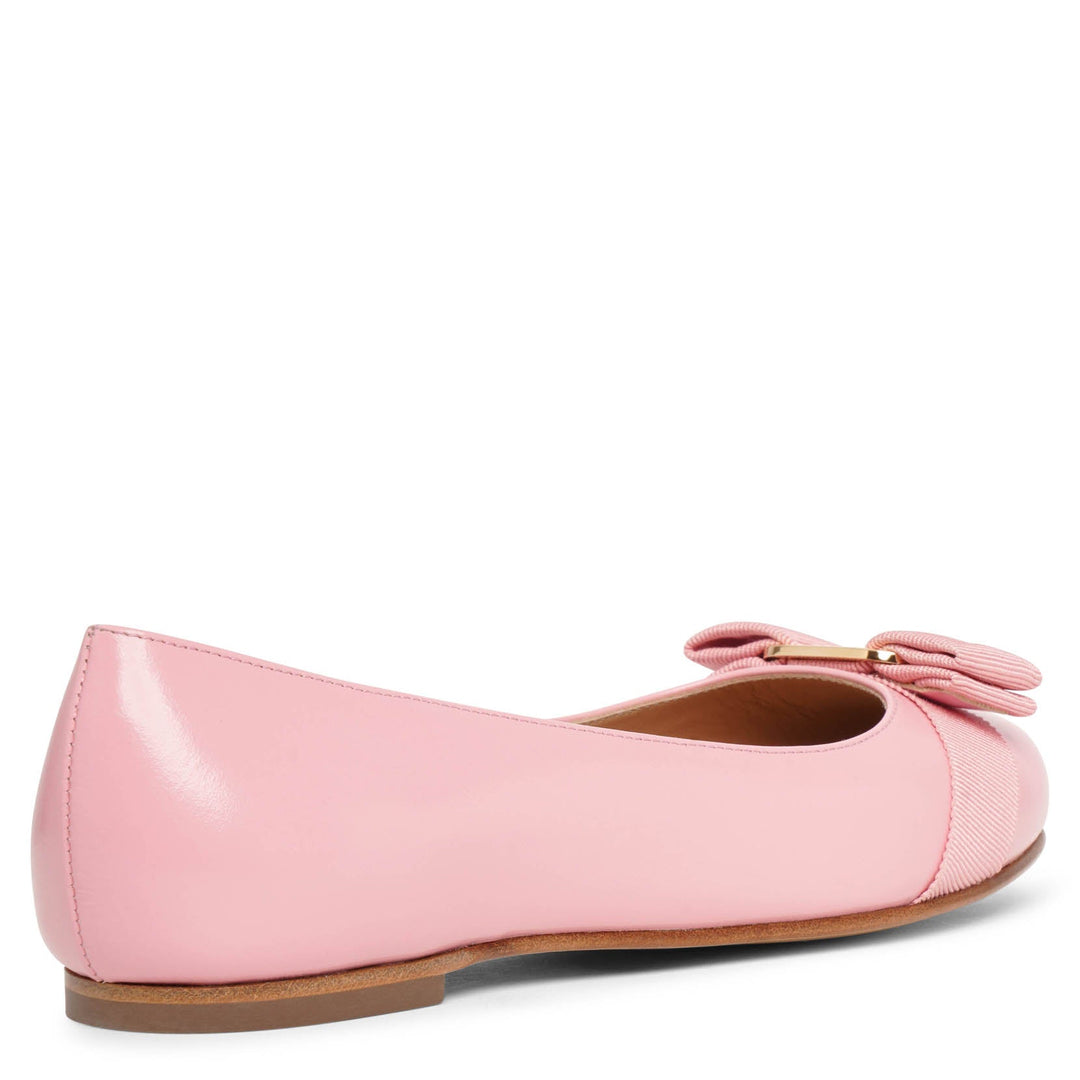 【美品】Salvatore Ferragamo VARINA ヴァリナ 22mm ヴァリナ - ウィメンズ | Ferragamo