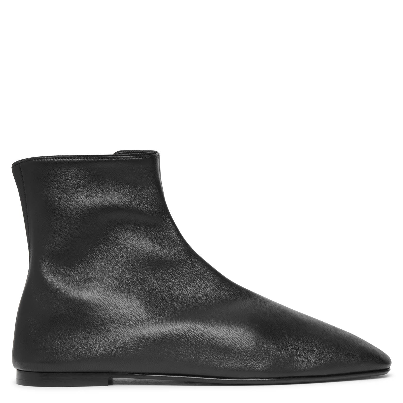 さりげない上品さ【THE ROW】Ava Shoe in Leather ★ Black Ava シューズ レザー ブラック – The Row