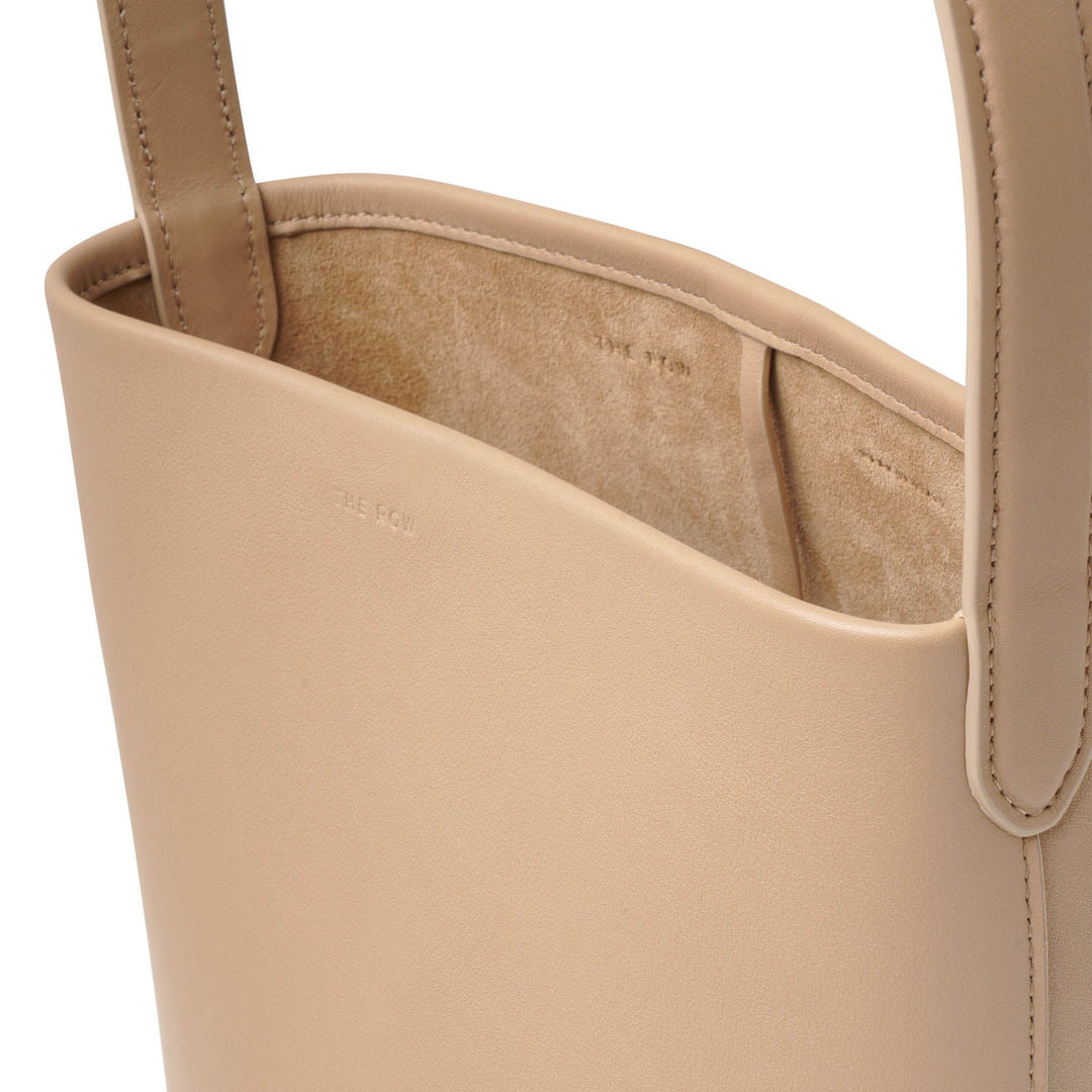 25SS new/The Row N/Sパークスモールトートバッグ Bag Beige Park N/S Small leather tote bag in beige - The Row | Mytheresa