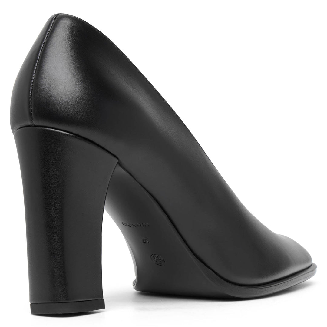 The Row | Olivia black leather pumps | Savannahs