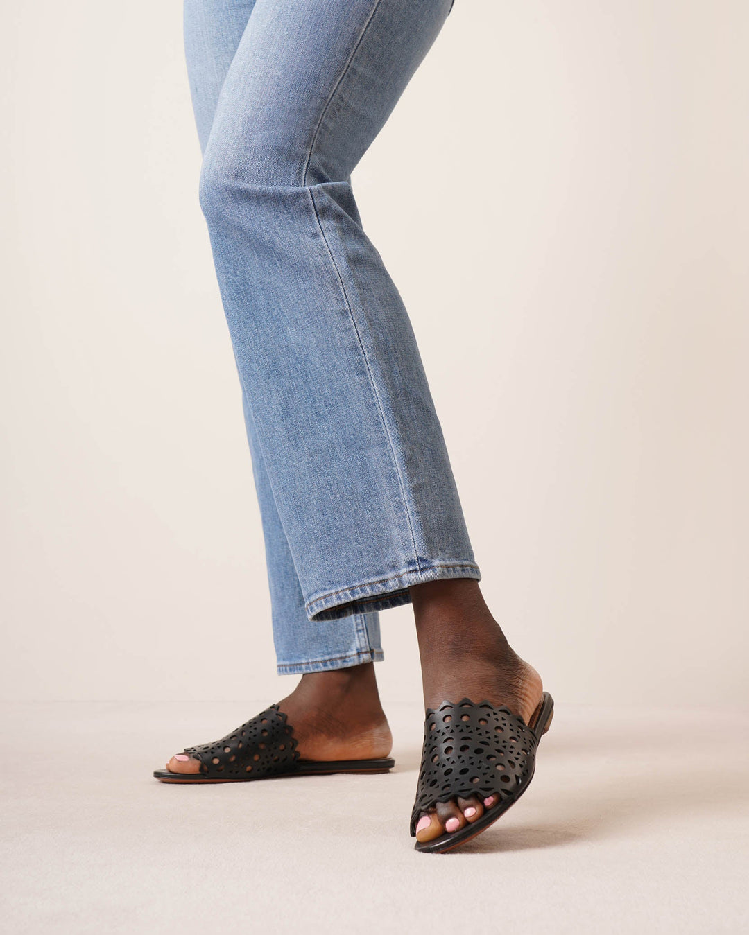ALM. SOPHIA WESTERN MULES ブラック　37 SOPHIA WESTERN MULES （Vintage Black） -ALM. official web