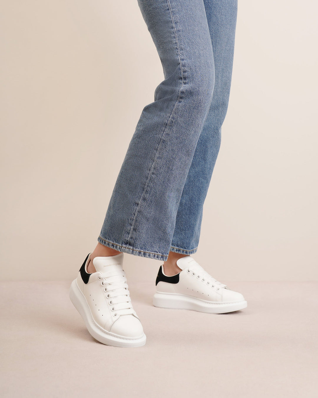 スニーカー ALEXANDER MCQUEEN White Canvas Canvas Sack Sneakers Alexander Mcqueen White Canvas Canvas Sack Sneakers | ModeSens