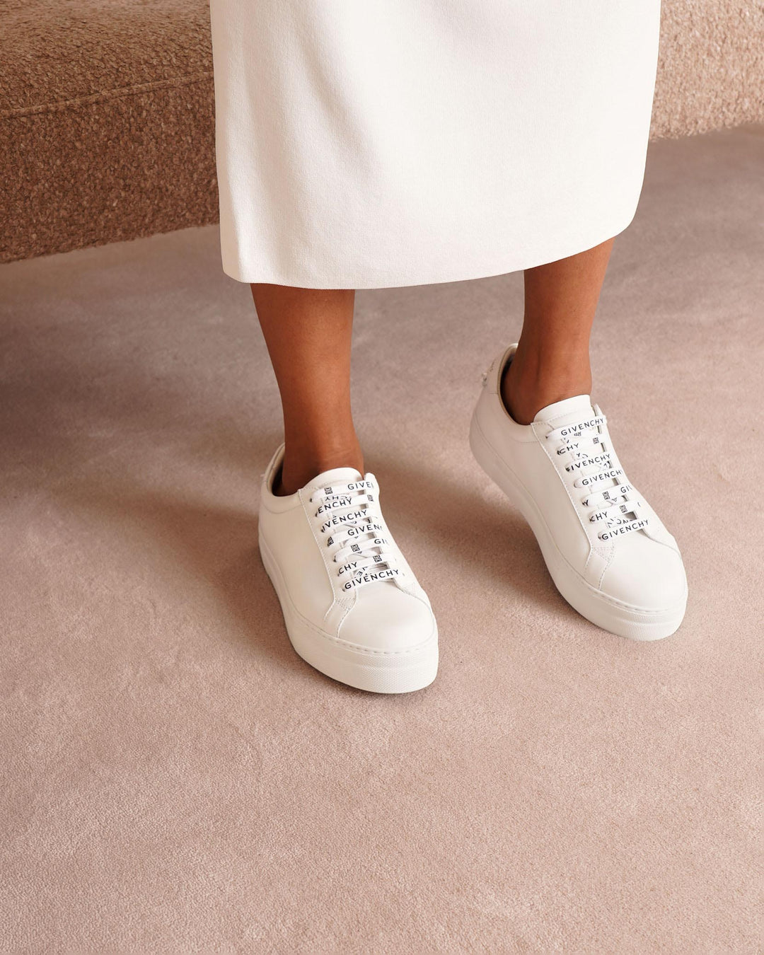 スニーカー GIVENCHY BE0030E 1L9 149 Sneakers White 楽天市場】ジバンシー GIVENCHY レディース 靴 スニーカー ロゴ