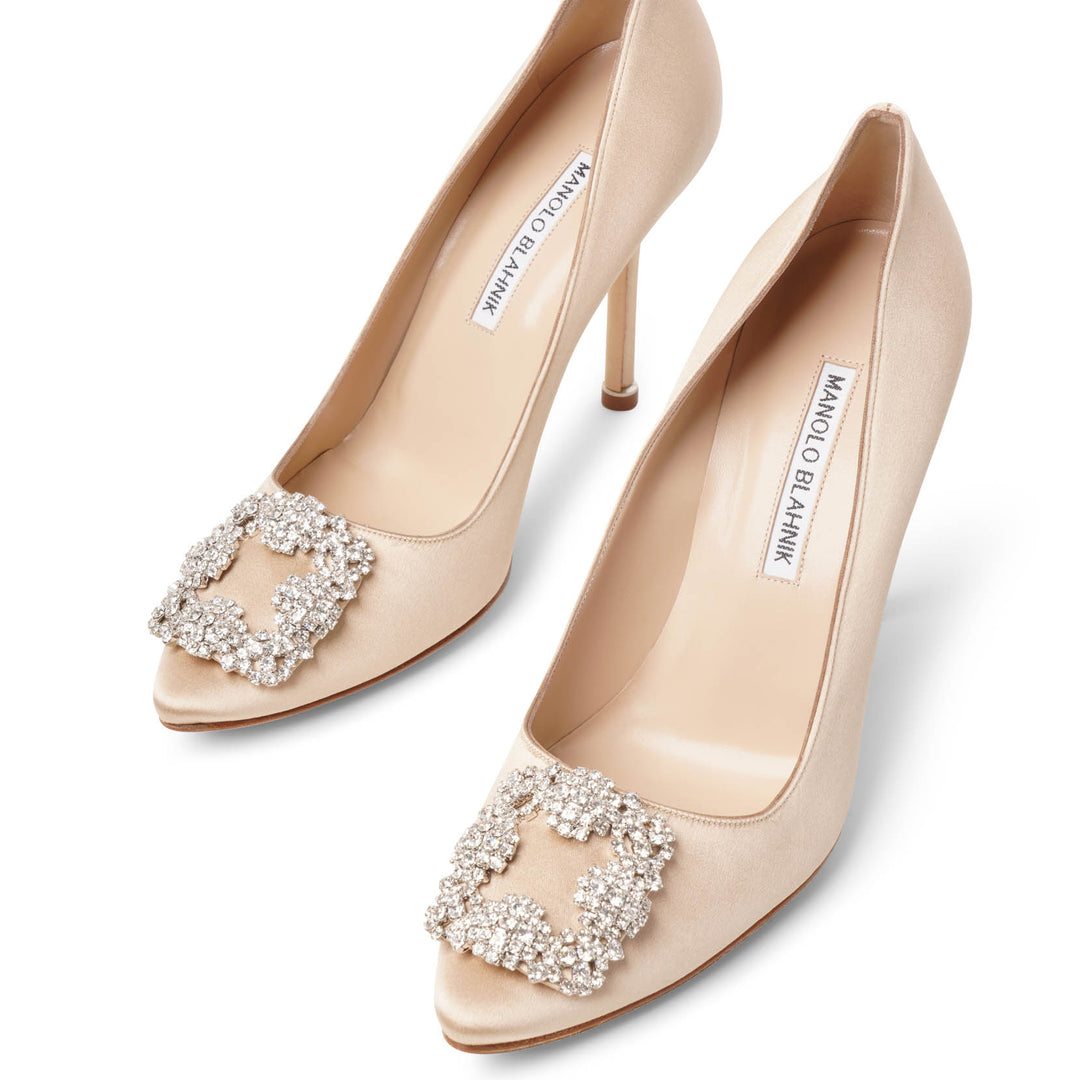 Manolo Blahnik | Hangisi 105 champagne satin pumps | Savannahs