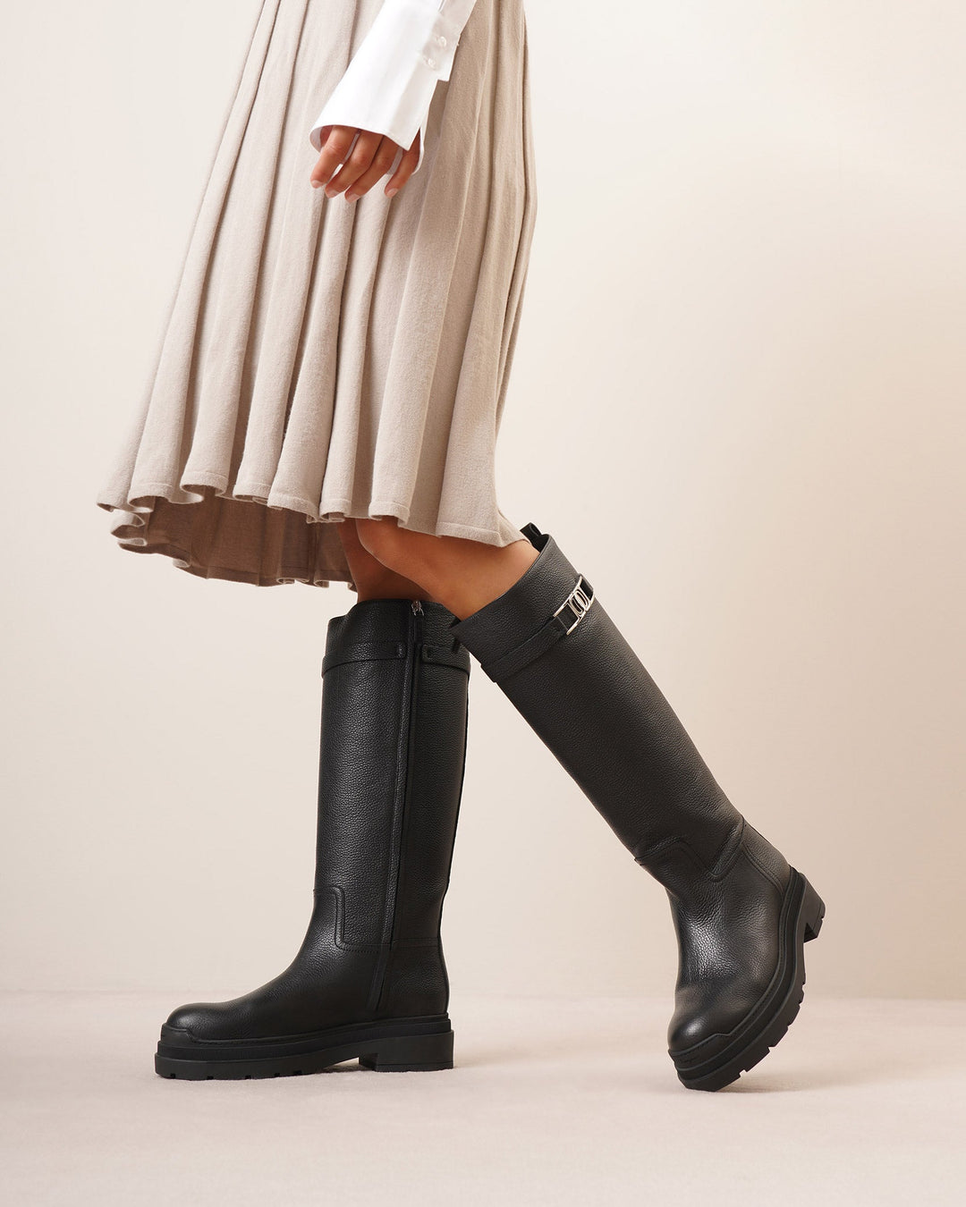 Ferragamo | Vara chain black leather high boots | Savannahs